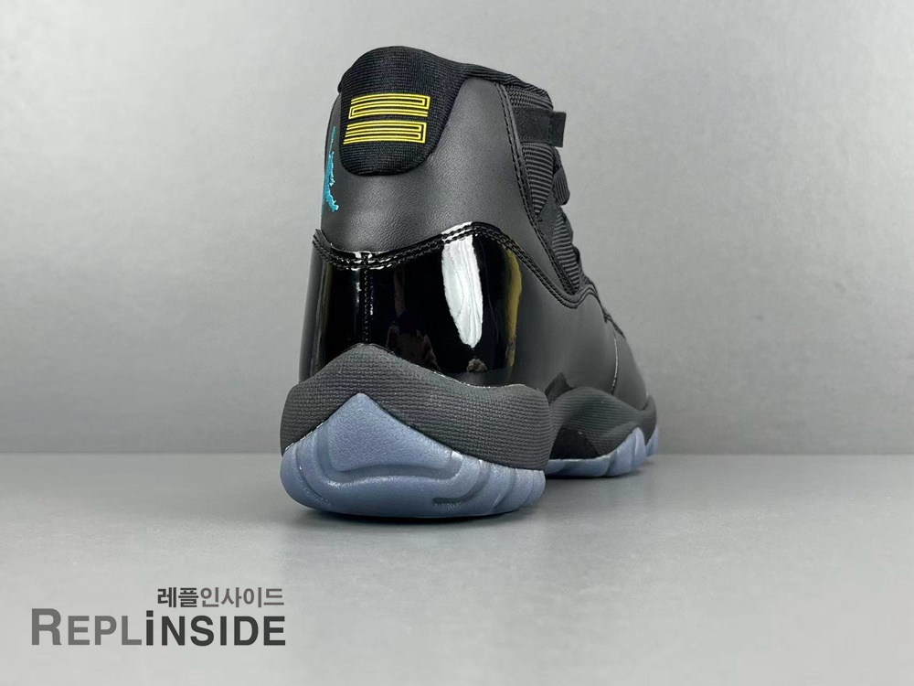 AJ11 감마 블루, 레플리카스니커즈, 레플리카신발, Air Jordan11, 실사, 착샷, 남성스니커즈, 인기, 리셀, 구매, 리뷰