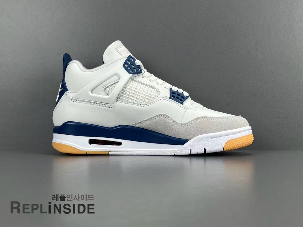 Air Jordan 4 x Nike SB Summit White Navy DR5415-100, 레플리카스니커즈, 레플리카신발, AJ4, SB, 실사, 착샷, 남성스니커즈, 인기, 리셀, 구매, 리뷰