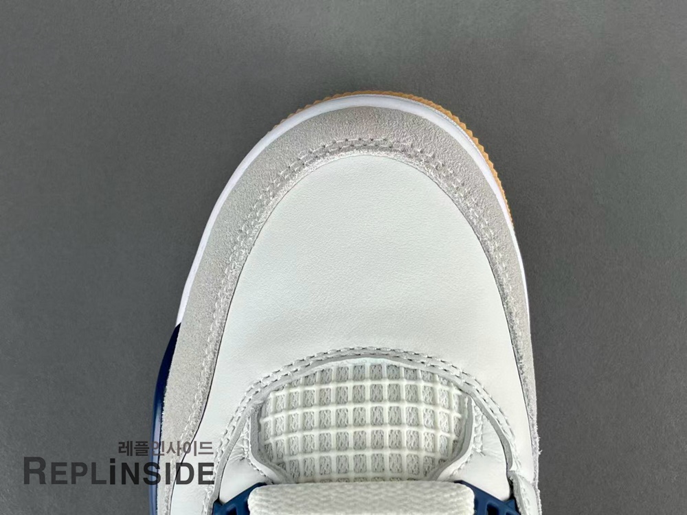 Air Jordan 4 x Nike SB Summit White Navy DR5415-100, 레플리카스니커즈, 레플리카신발, AJ4, SB, 실사, 착샷, 남성스니커즈, 인기, 리셀, 구매, 리뷰
