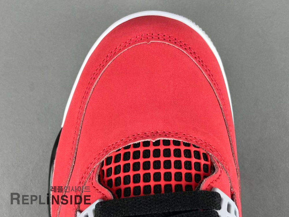 레플리카 명품 [AIR JORDAN] 에어조던4 토로 브라보 FQ8138-600 남성용 (LJR공장) - 착용샷 실사