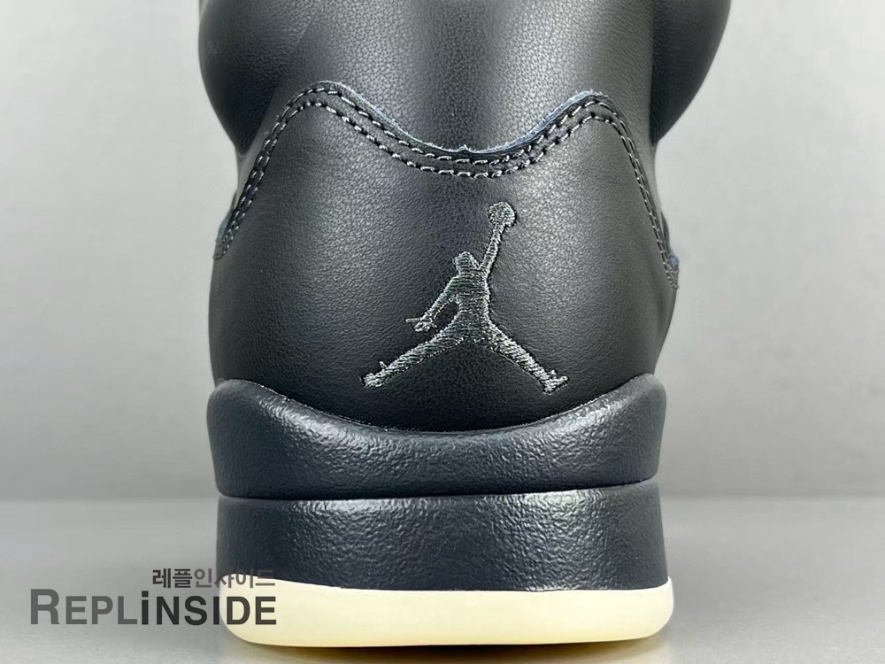 파리 생제르맹 x 에어조던5 느와르, 레플리카스니커즈, 레플리카신발, AJ5 오프, 협업, 실사, 착샷, 남성스니커즈, 인기, 리셀, 구매, 리뷰