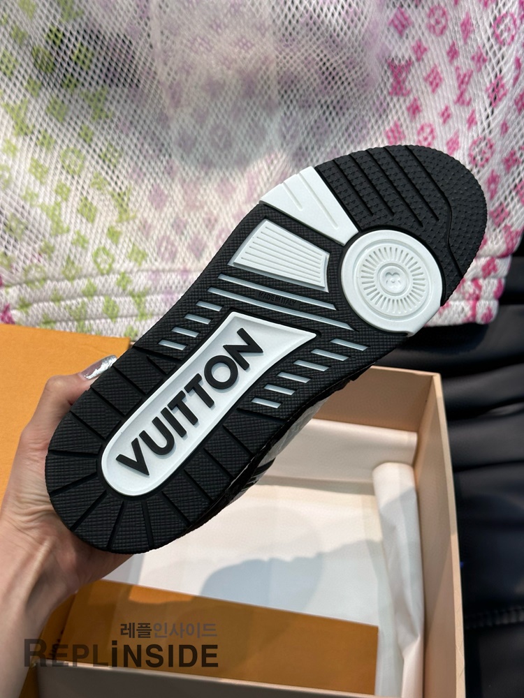 레플리카 명품 [LOUIS VUITTON] 루이비통 LV 트레이너 스니커즈 남녀공용 - 택 실사