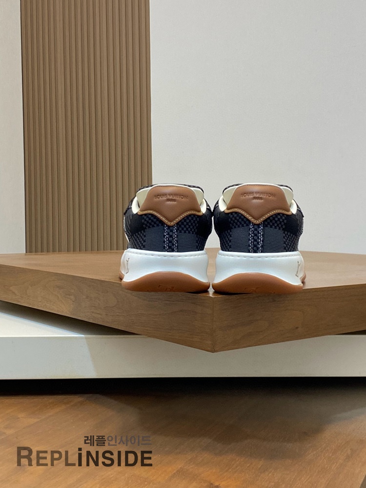 레플리카 명품 [LOUIS VUITTON] 루이비통 틸티드 스니커즈 남성용 - 택 실사
