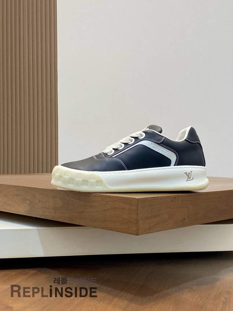 레플리카 명품 [LOUIS VUITTON] 루이비통 틸티드 스니커즈 남성용 - 옆면 실사