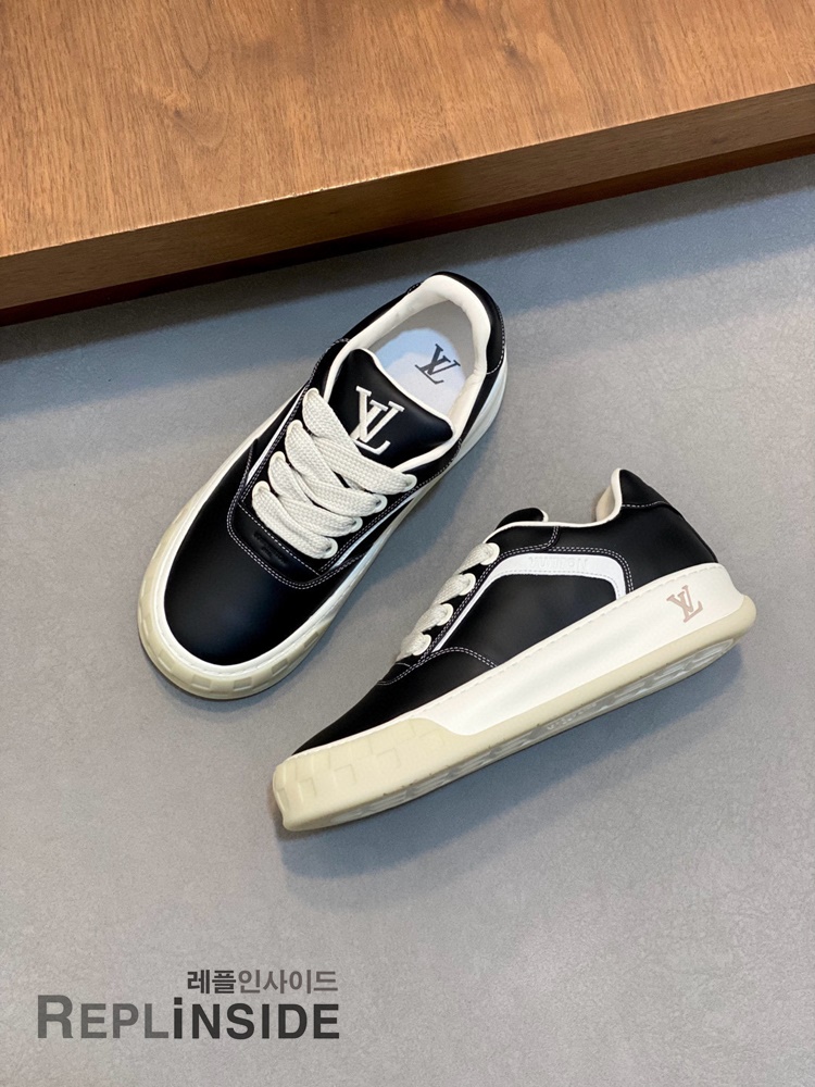 레플리카 명품 [LOUIS VUITTON] 루이비통 틸티드 스니커즈 남성용 - 인솔 실사