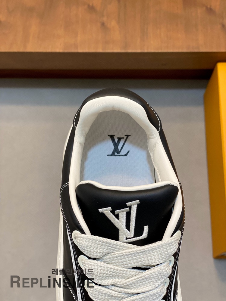 레플리카 명품 [LOUIS VUITTON] 루이비통 틸티드 스니커즈 남성용 - 박스 실사