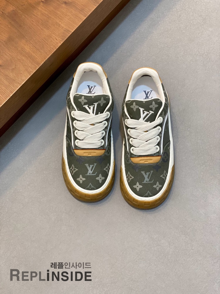 레플리카 명품 [LOUIS VUITTON] 루이비통 틸티드 스니커즈 남성용 - 앞면 실사