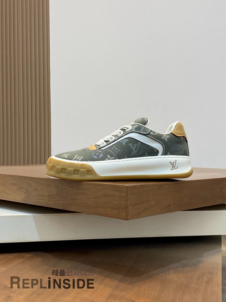 레플리카 명품 [LOUIS VUITTON] 루이비통 틸티드 스니커즈 남성용 - 옆면 실사
