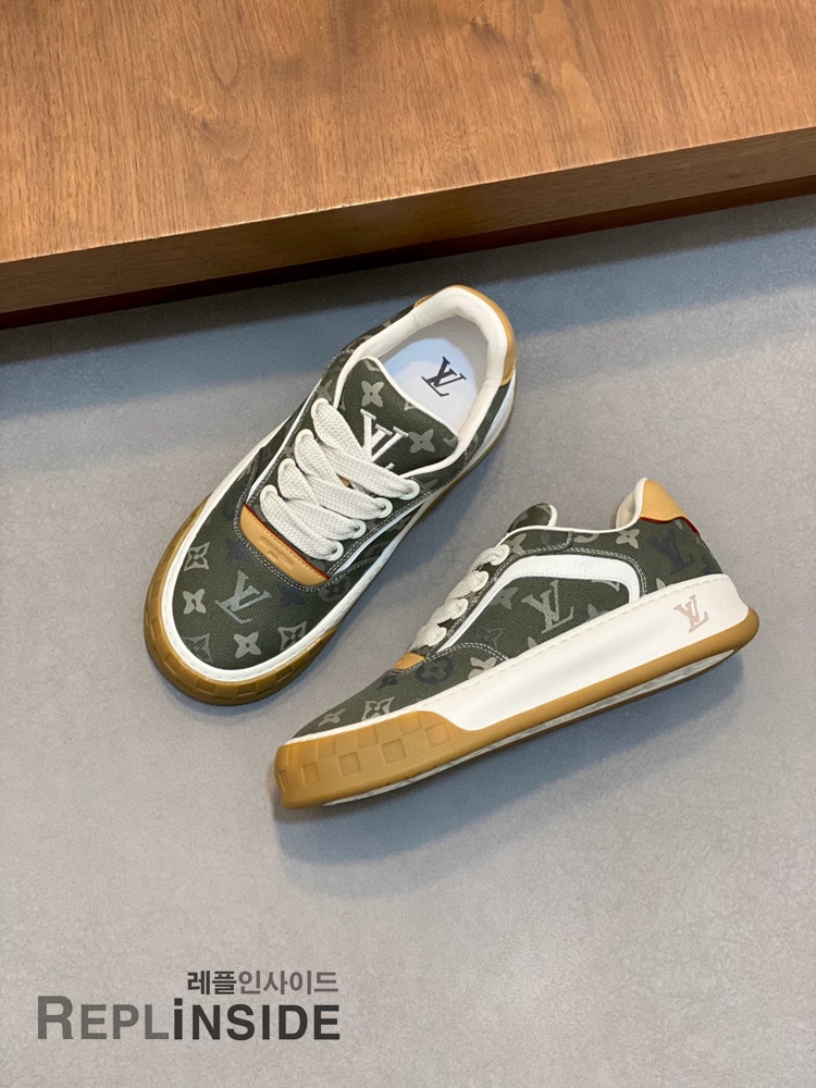 레플리카 명품 [LOUIS VUITTON] 루이비통 틸티드 스니커즈 남성용 - 인솔 실사