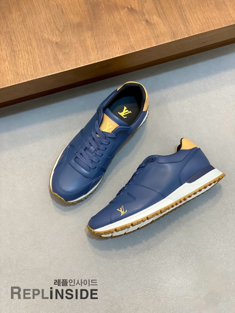 레플리카 명품 [LOUIS VUITTON] 루이비통 런어웨이 스니커즈 남성용 - 인솔 실사