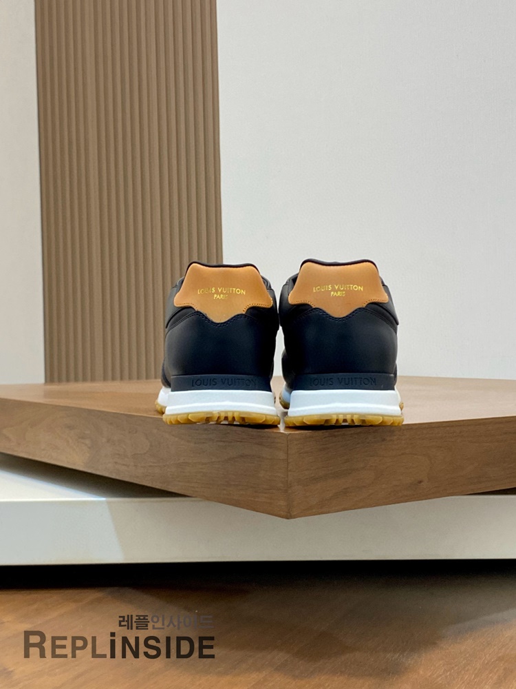레플리카 명품 [LOUIS VUITTON] 루이비통 런어웨이 스니커즈 남성용 - 택 실사