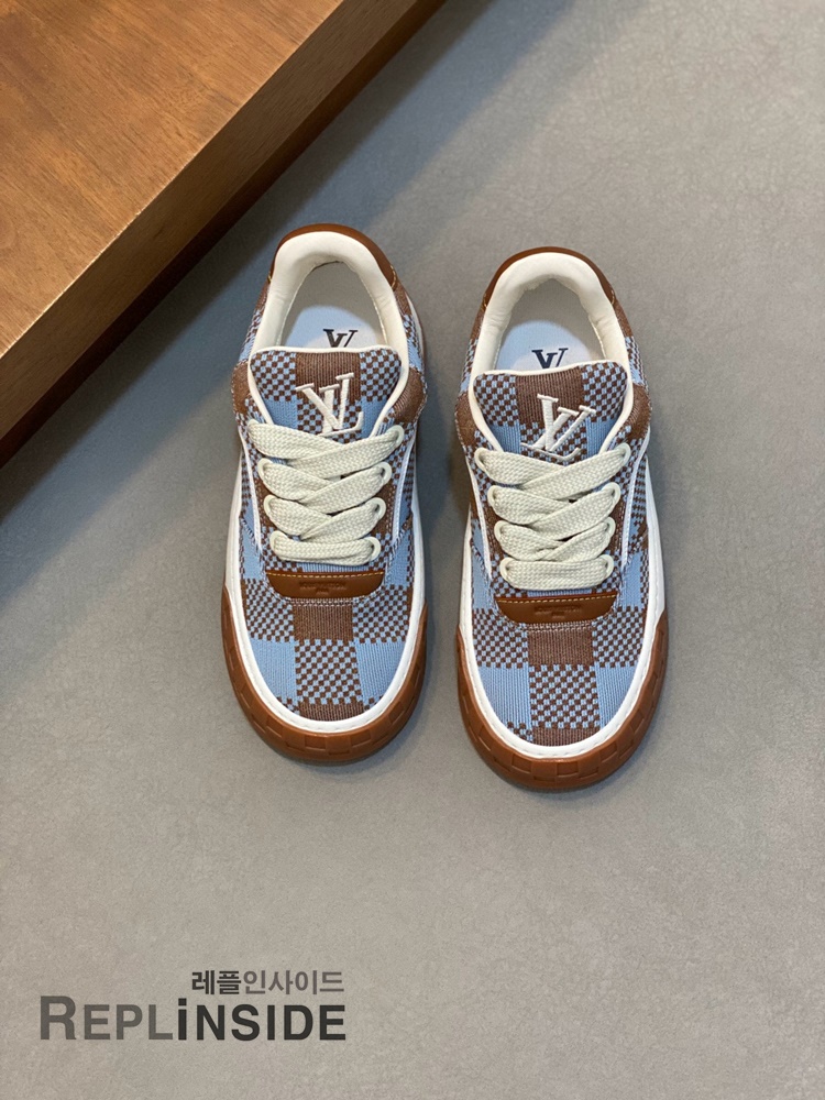 레플리카 명품 [LOUIS VUITTON] 루이비통 틸티드 스니커즈 남성용 - 앞면 실사