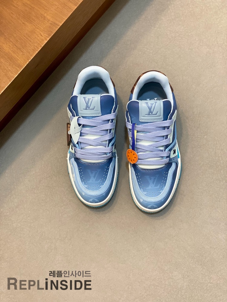 레플리카 명품 [LOUIS VUITTON] 루이비통 LV 트레이너 스니커즈 남녀공용 - 앞면 실사