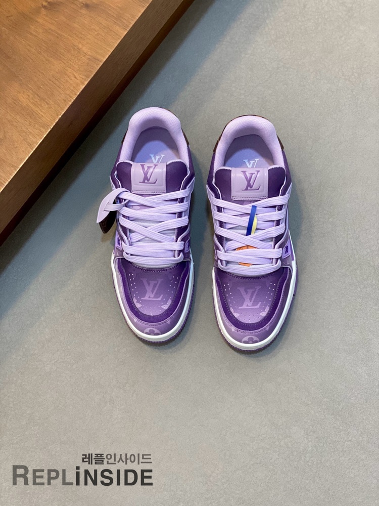 레플리카 명품 [LOUIS VUITTON] 루이비통 LV 트레이너 스니커즈 남녀공용 - 앞면 실사