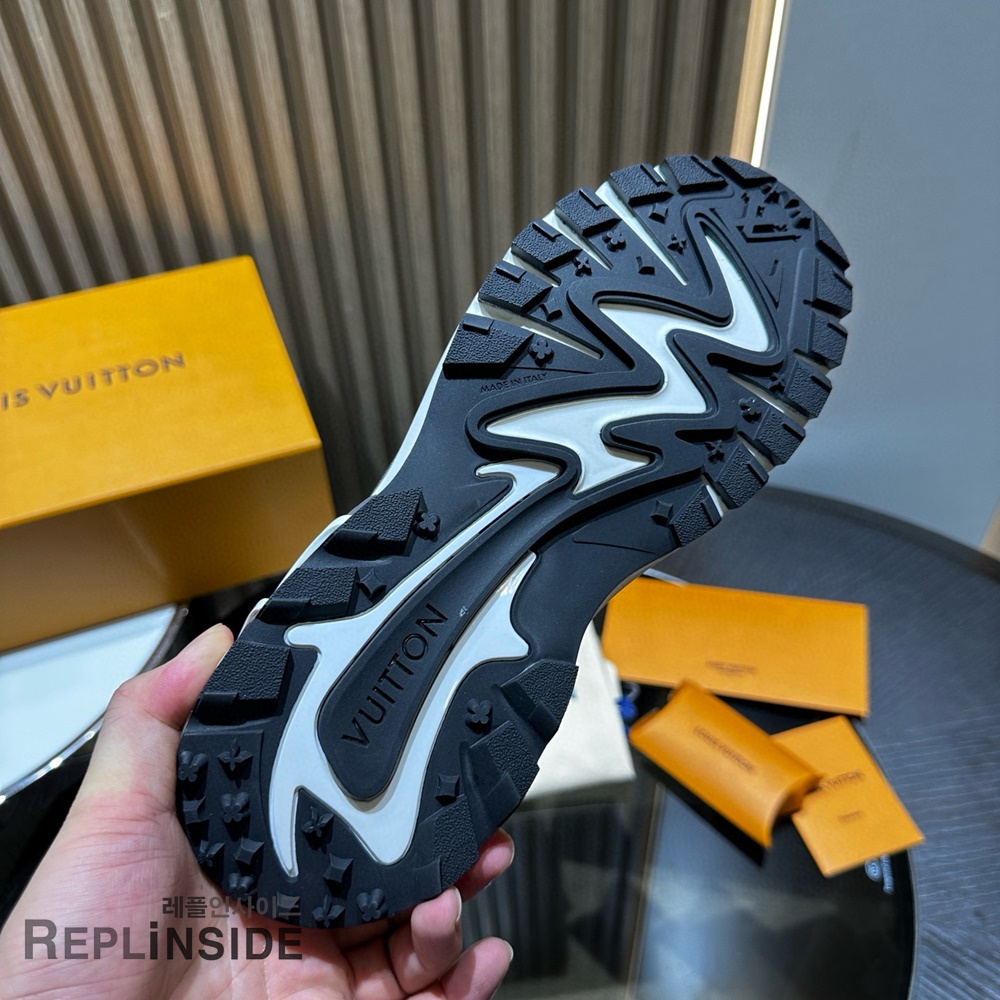 레플리카 명품 [LOUIS VUITTON] 루이비통 러너 타틱 스니커즈 남성용 - 박스 실사