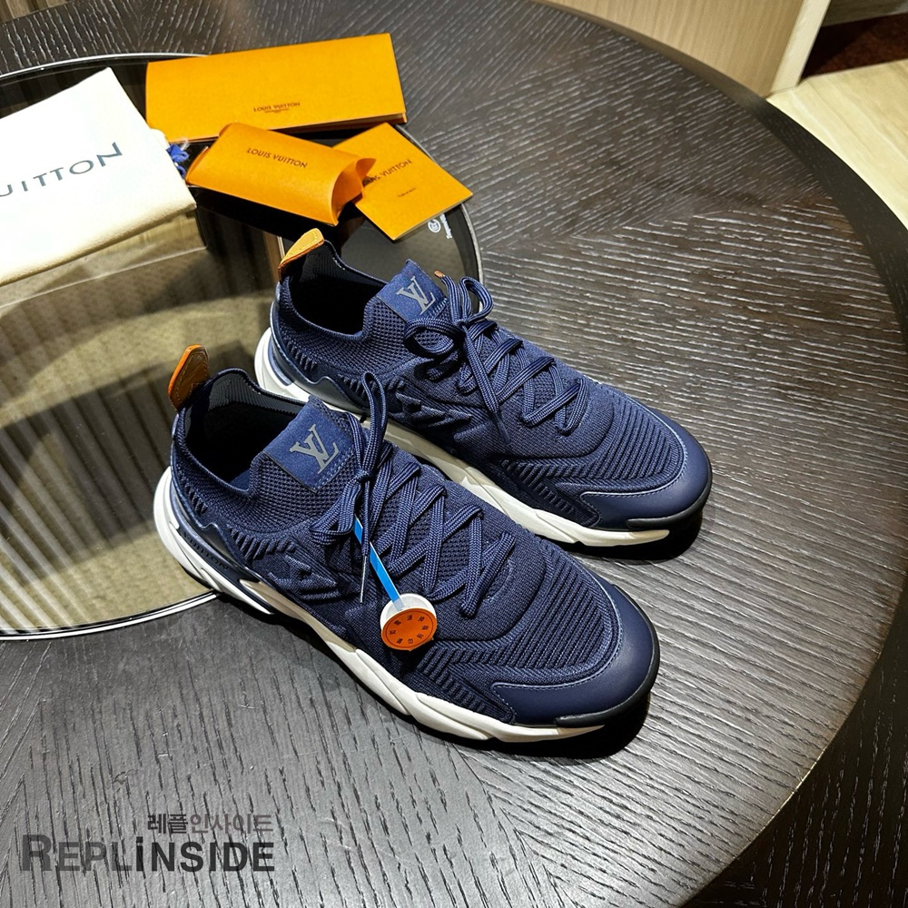 레플리카 명품 [LOUIS VUITTON] 루이비통 러너 타틱 스니커즈 남성용 - 전체 실사