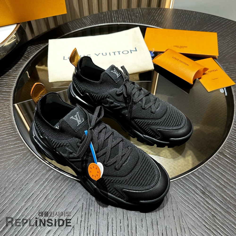 레플리카 명품 [LOUIS VUITTON] 루이비통 러너 타틱 스니커즈 남성용 - 뒷면 실사