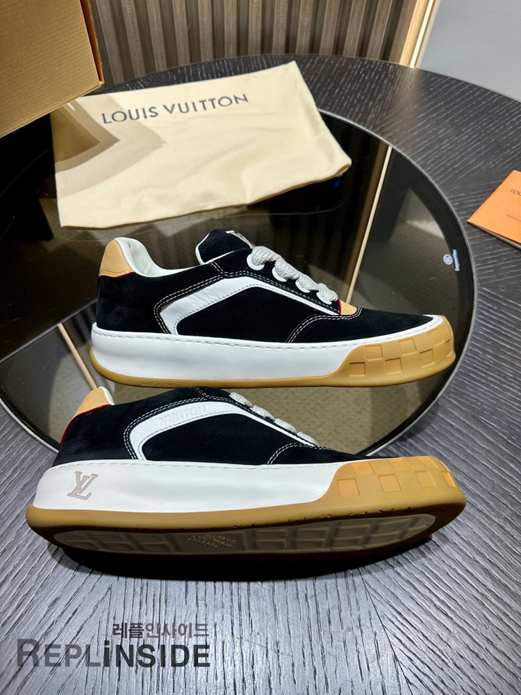 레플리카 명품 [LOUIS VUITTON] 루이비통 틸티드 스니커즈 남성용 - 택 실사