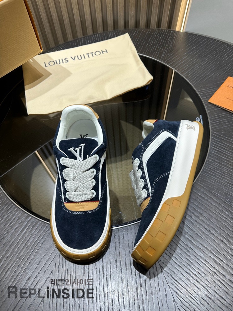 레플리카 명품 [LOUIS VUITTON] 루이비통 틸티드 스니커즈 남성용 - 옆면 실사