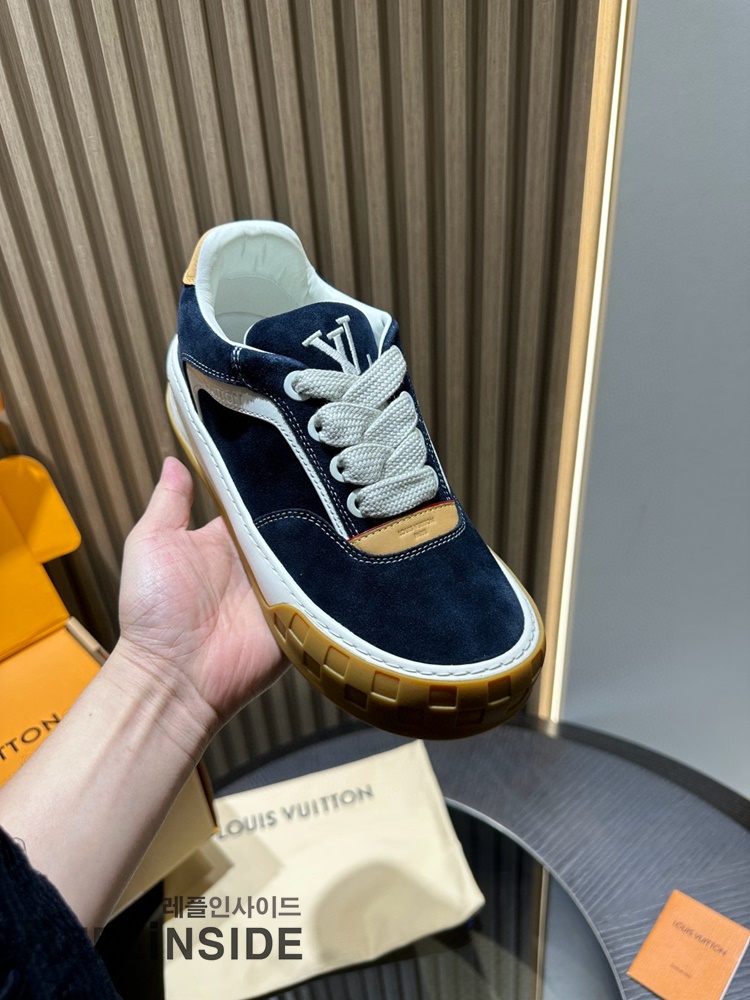 레플리카 명품 [LOUIS VUITTON] 루이비통 틸티드 스니커즈 남성용 - 인솔 실사