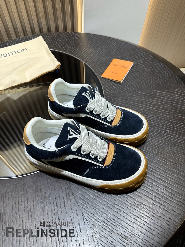 레플리카 명품 [LOUIS VUITTON] 루이비통 틸티드 스니커즈 남성용 - 전체 실사