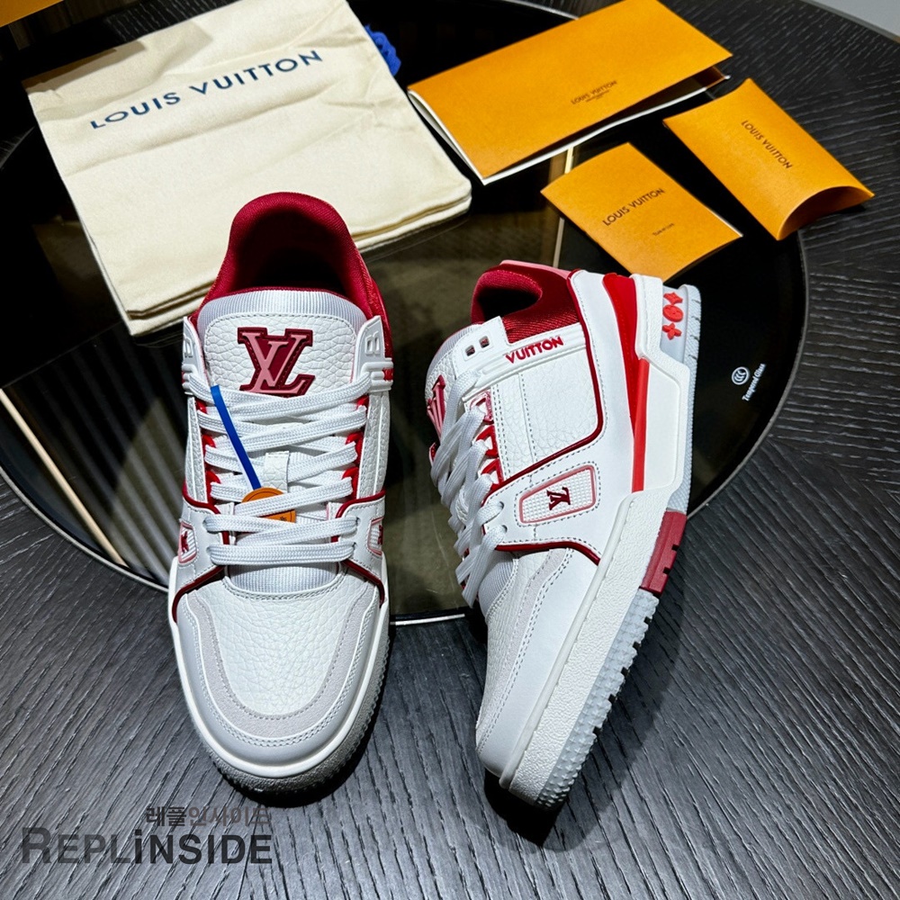 레플리카 명품 [LOUIS VUITTON] 루이비통 LV 트레이너 스니커즈 남성용 - 옆면 실사