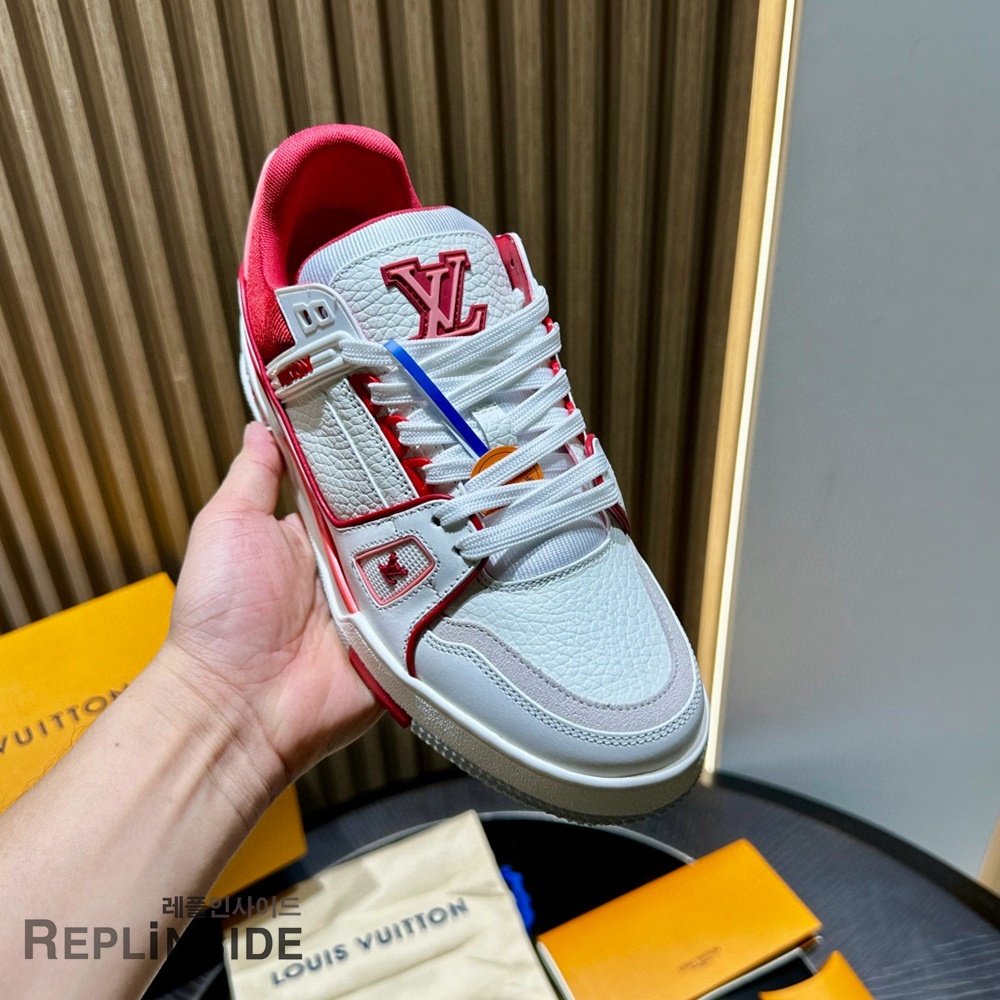레플리카 명품 [LOUIS VUITTON] 루이비통 LV 트레이너 스니커즈 남성용 - 인솔 실사