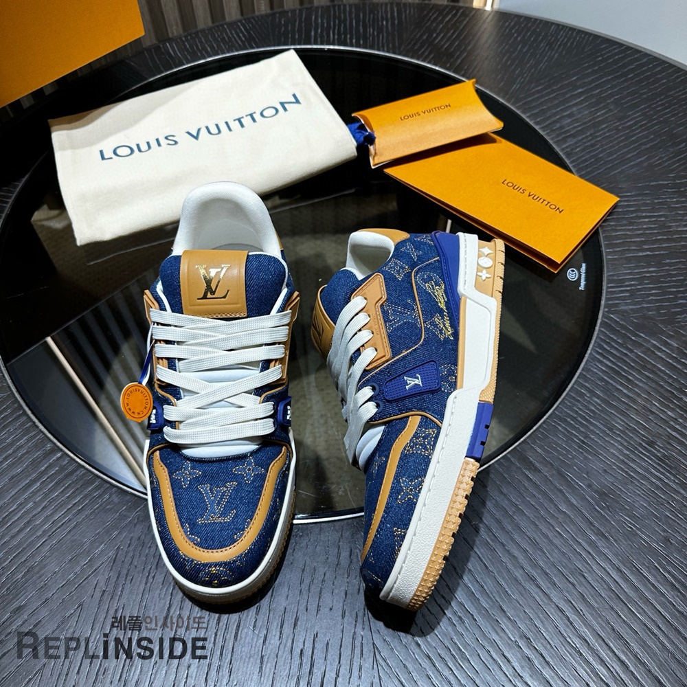 레플리카 명품 [LOUIS VUITTON] 루이비통 LV 트레이너 스니커즈 남성용 - 옆면 실사
