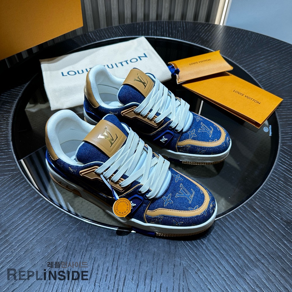 레플리카 명품 [LOUIS VUITTON] 루이비통 LV 트레이너 스니커즈 남성용 - 뒷면 실사