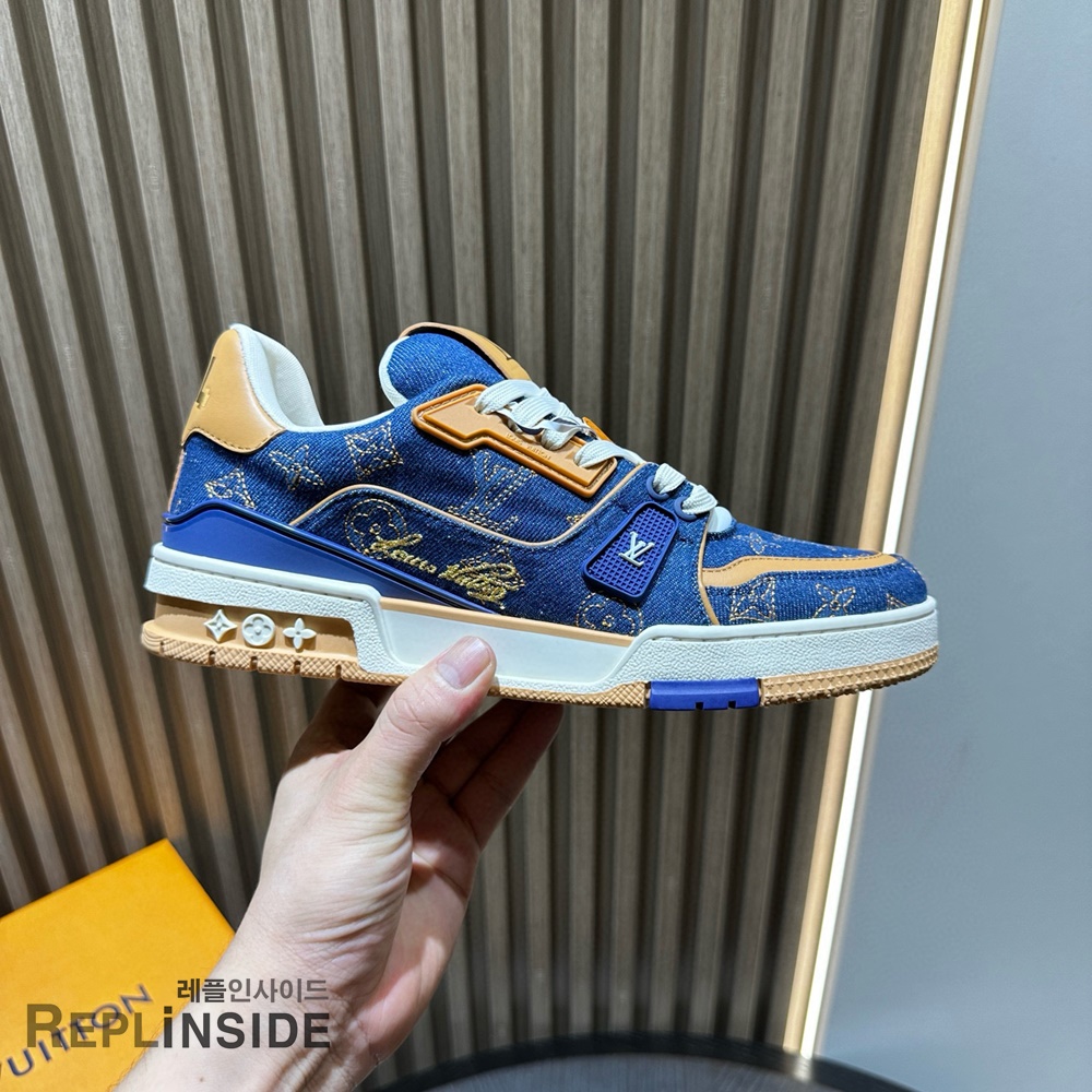 레플리카 명품 [LOUIS VUITTON] 루이비통 LV 트레이너 스니커즈 남성용 - 로고 실사