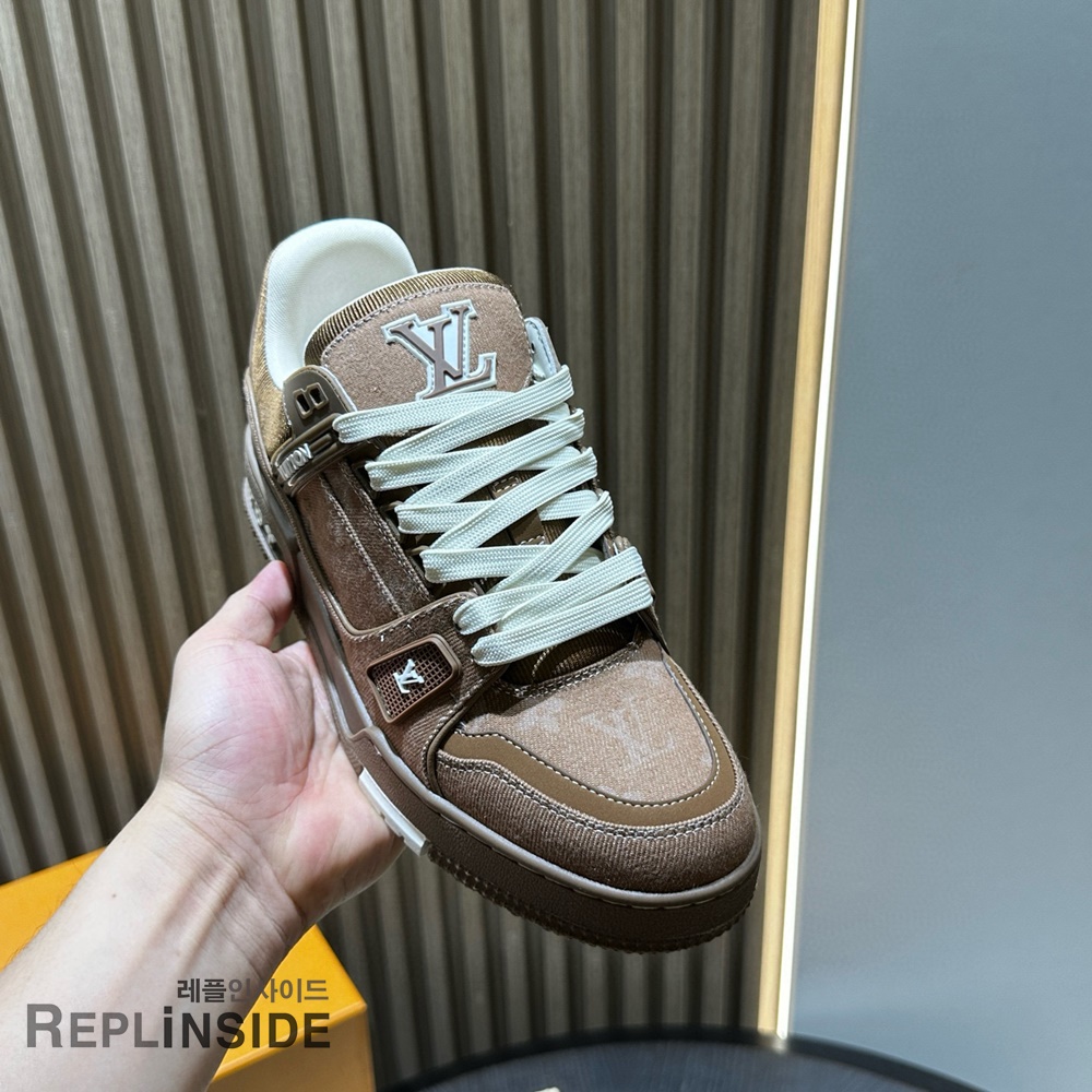 레플리카 명품 [LOUIS VUITTON] 루이비통 LV 트레이너 스니커즈 남성용 - 인솔 실사