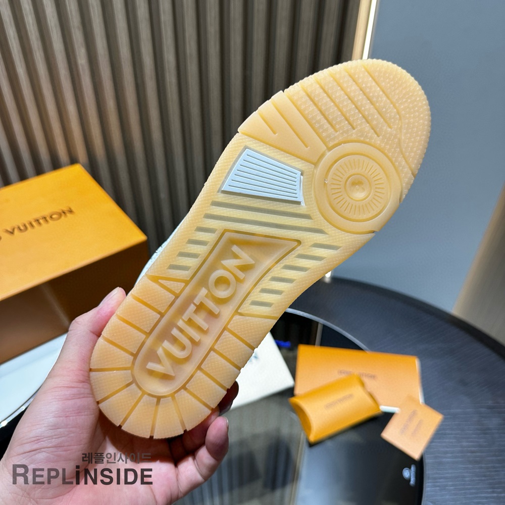 레플리카 명품 [LOUIS VUITTON] 루이비통 LV 트레이너 스니커즈 남성용 - 박스 실사