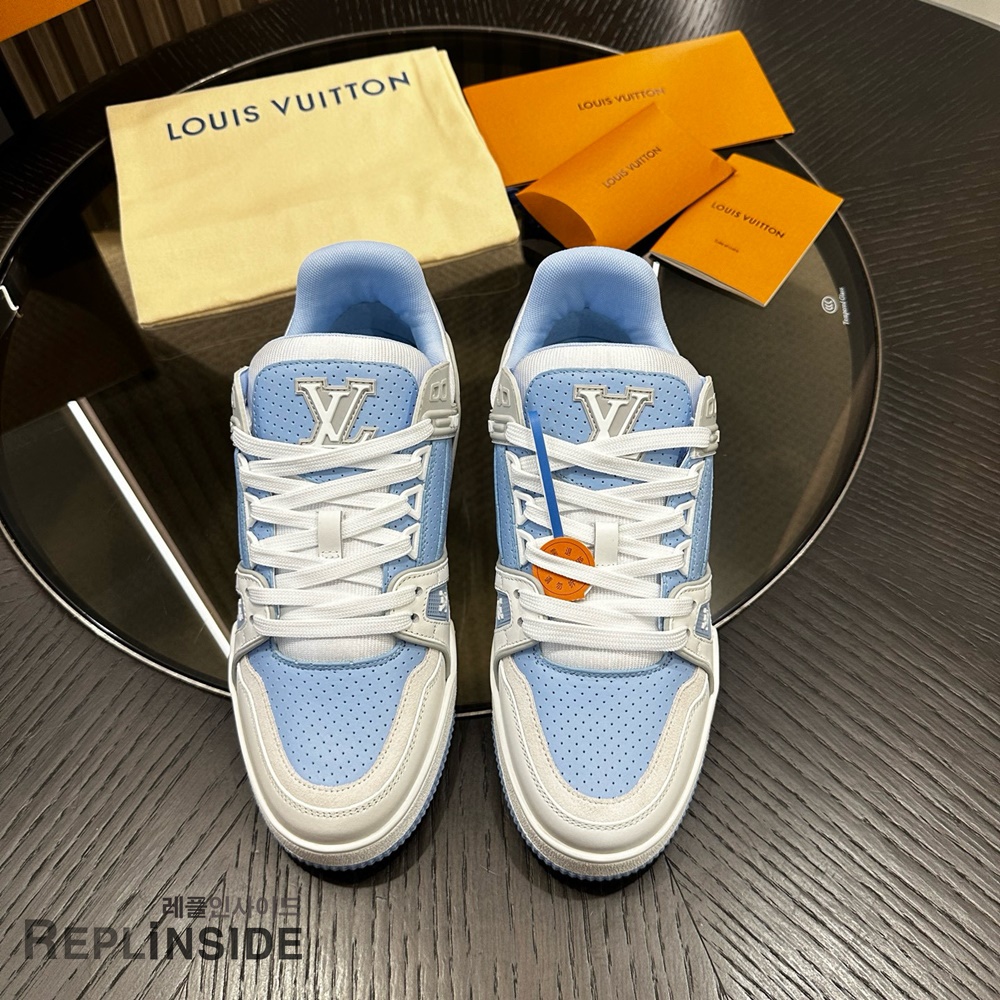 레플리카 명품 [LOUIS VUITTON] 루이비통 LV 트레이너 스니커즈 남성용 - 앞면 실사