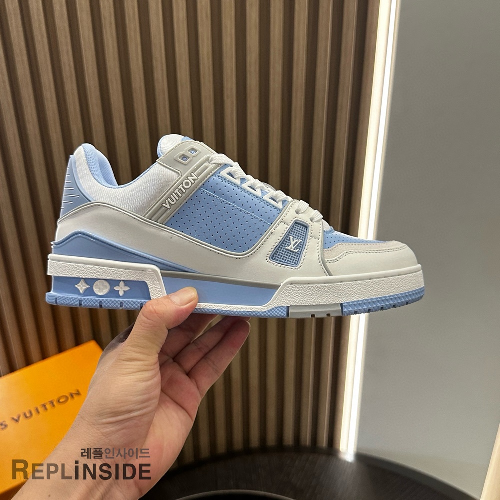 레플리카 명품 [LOUIS VUITTON] 루이비통 LV 트레이너 스니커즈 남성용 - 로고 실사
