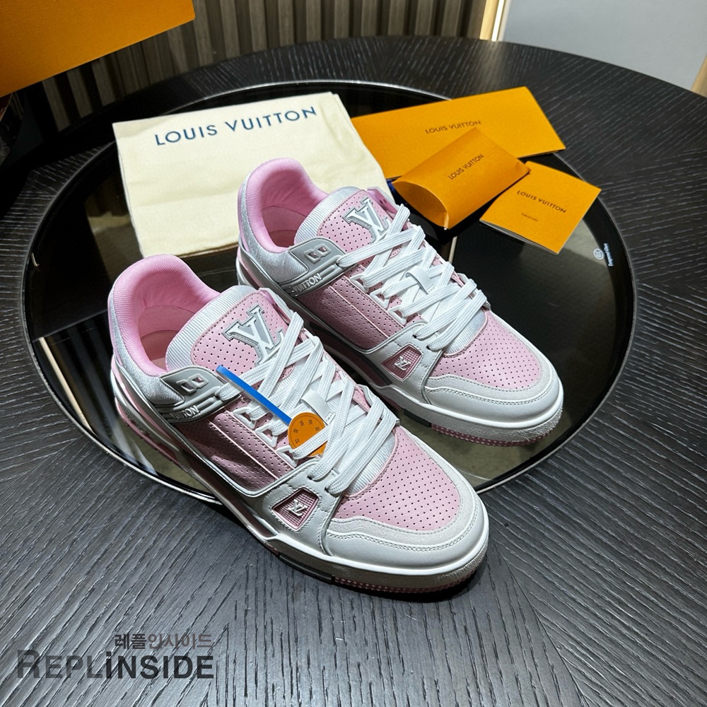 레플리카 명품 [LOUIS VUITTON] 루이비통 LV 트레이너 스니커즈 남성용 - 뒷면 실사