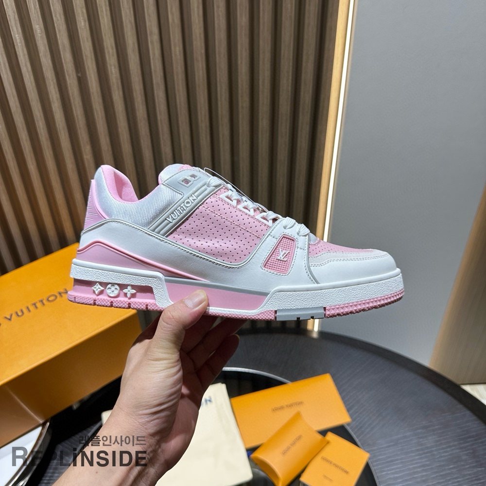 레플리카 명품 [LOUIS VUITTON] 루이비통 LV 트레이너 스니커즈 남성용 - 로고 실사