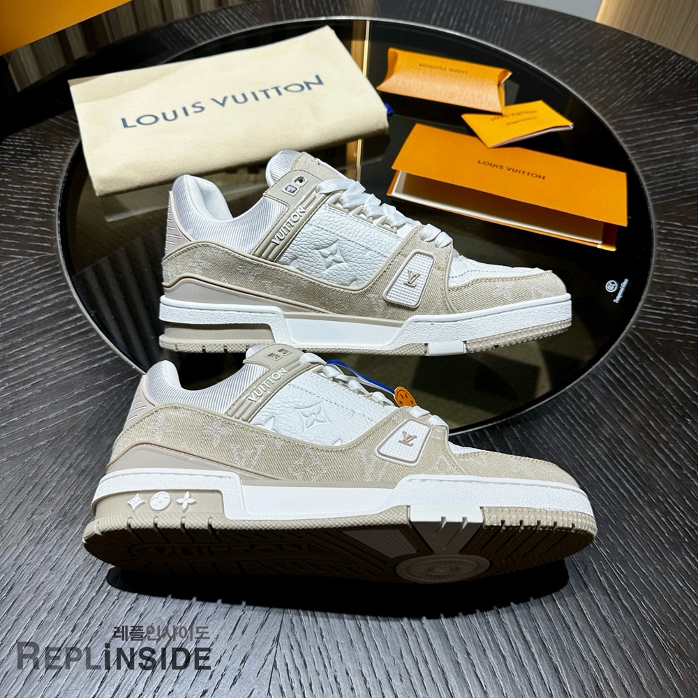 레플리카 명품 [LOUIS VUITTON] 루이비통 LV 트레이너 스니커즈 남성용 - 택 실사