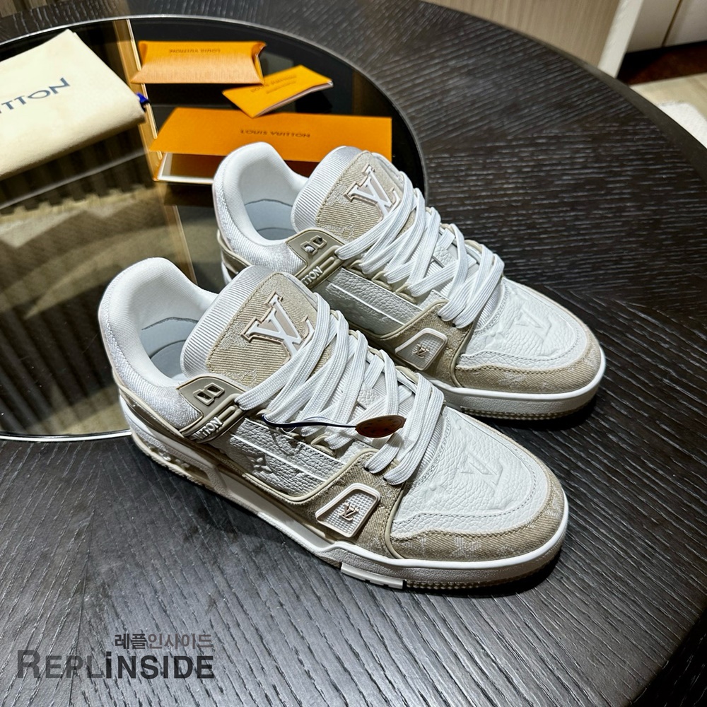 레플리카 명품 [LOUIS VUITTON] 루이비통 LV 트레이너 스니커즈 남성용 - 전체 실사