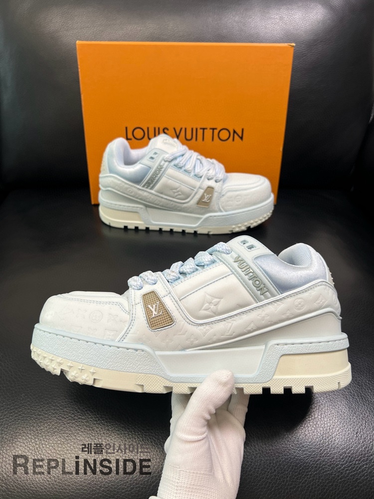 레플리카 명품 [LOUIS VUITTON] 루이비통 LV 트레이너 맥시 스니커즈 남녀공용 - 인솔 실사