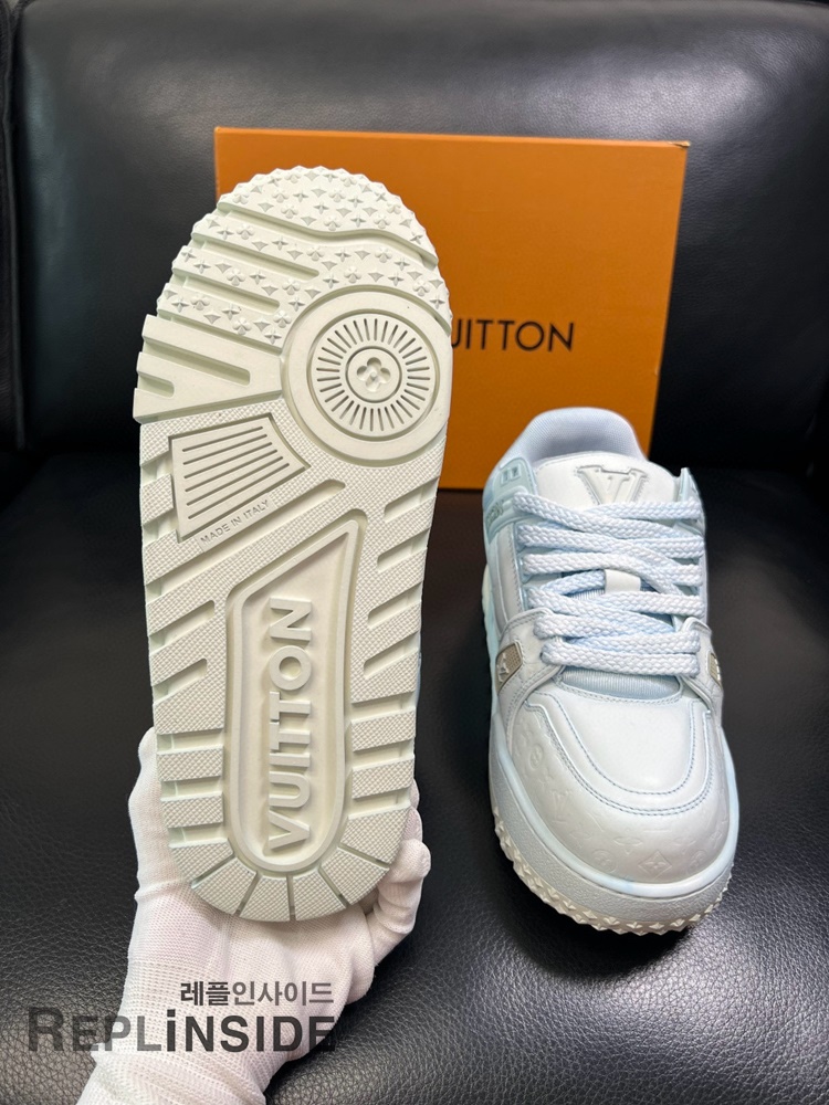 레플리카 명품 [LOUIS VUITTON] 루이비통 LV 트레이너 맥시 스니커즈 남녀공용 - 전체 실사