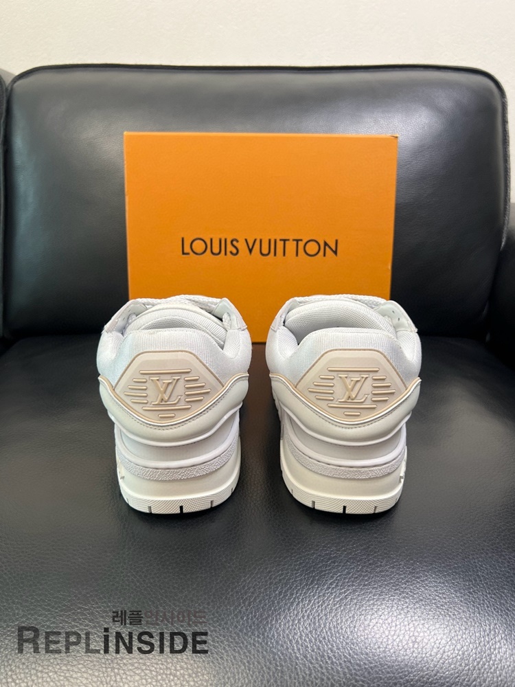 레플리카 명품 [LOUIS VUITTON] 루이비통 LV 트레이너 맥시 스니커즈 남녀공용 - 택 실사