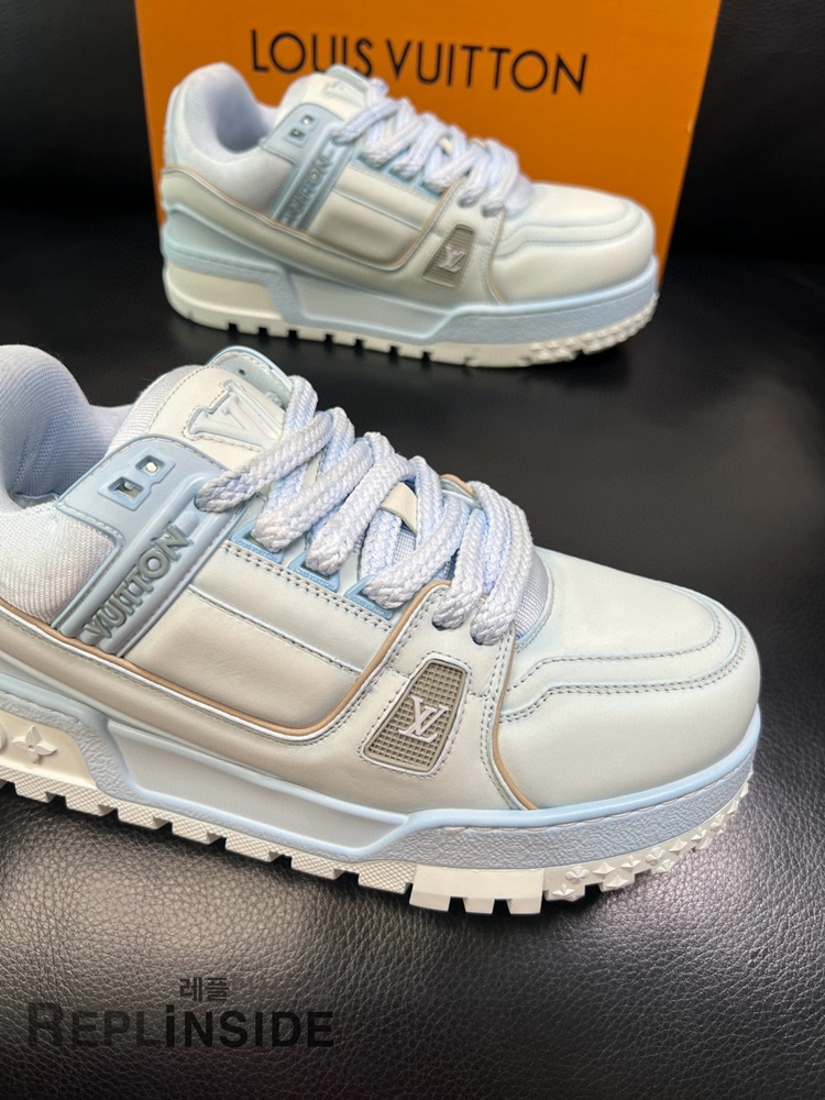 레플리카 명품 [LOUIS VUITTON] 루이비통 LV 트레이너 맥시 스니커즈 남녀공용 - 밑창 실사