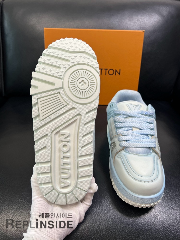 레플리카 명품 [LOUIS VUITTON] 루이비통 LV 트레이너 맥시 스니커즈 남녀공용 - 전체 실사