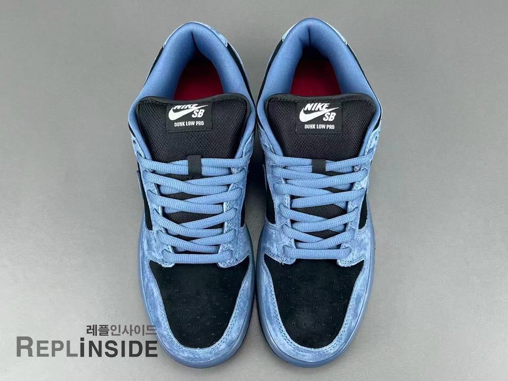 나이키 x 슈프림 SB 덩크 로우 오션 포그 HQ8487-400 밑창 디테일, 나이키 SB, 슈프림, 덩크로우, 레플리카운동화, 프리미엄 스니커즈