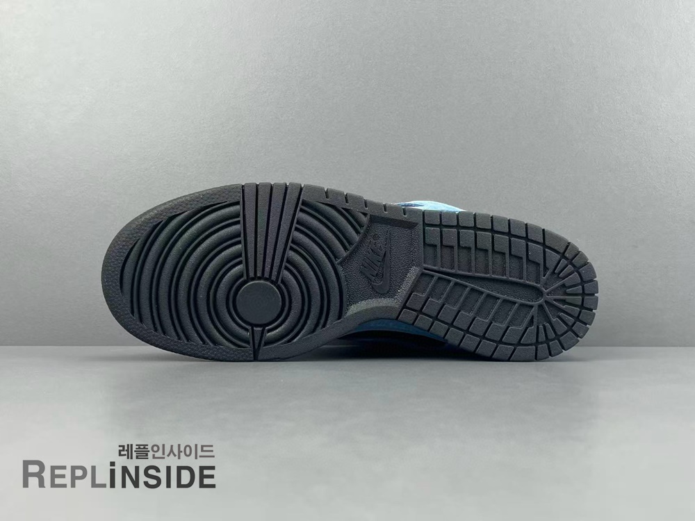 나이키 x 슈프림 SB 덩크 로우 오션 포그 HQ8487-400 인솔 디테일, 나이키 SB, 슈프림, 덩크로우, 나이키레플리카, 실물컷