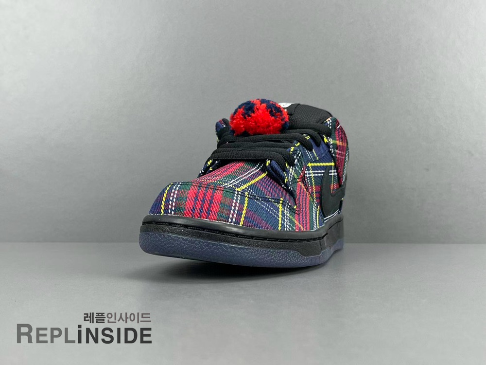 Nike SB Dunk Low 나두아르 II1493-600, 레플리카스캇, 레플리카운동화, 덩크로우, 실사, 착샷, 남성스니커즈, 인기, 리셀, 구매, 리뷰