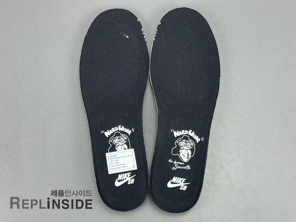 Nike SB Dunk Low 나두아르 II1493-600, 레플리카스캇, 레플리카운동화, 덩크로우, 실사, 착샷, 남성스니커즈, 인기, 리셀, 구매, 리뷰