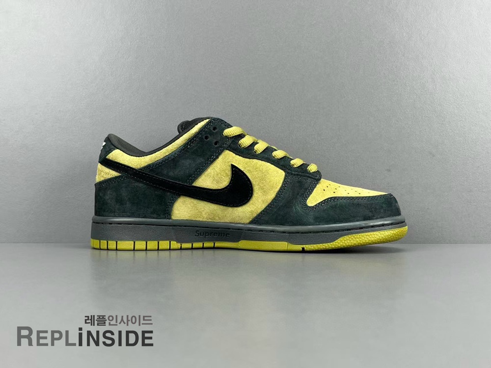 Nike x Supreme SB Dunk Low 캠퍼 그린 HQ8487-300, 레플리카스니커즈, 레플리카신발, 덩크로우, 실사, 착샷, 남성스니커즈, 인기, 리셀, 구매, 리뷰
