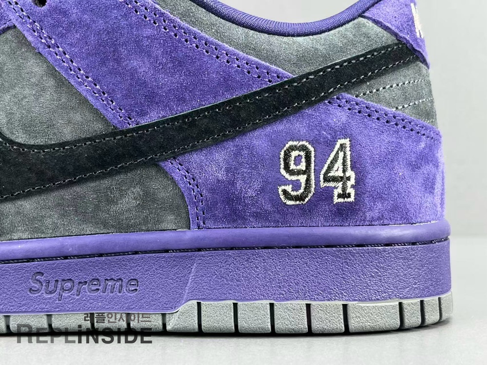 나이키 x 슈프림 SB 덩크 로우 잉크 HQ8487-500, 레플리카스캇, 레플리카운동화, 덩크로우, 실사, 착샷, 남성스니커즈, 인기, 리셀, 구매, 리뷰