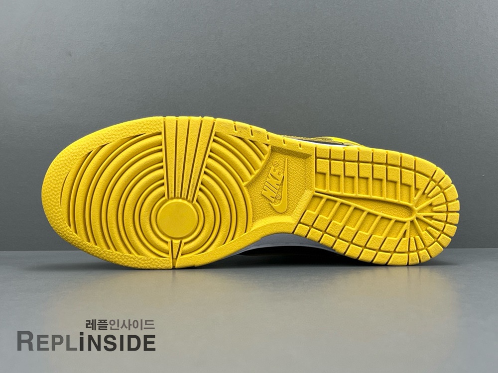 나이키 덩크 우탱 클랜 하이 블랙 앤 폴른 HJ4320-001, 레플리카스캇, 레플리카스니커즈, 레플리카운동화, 덩크, 남성스니커즈, 실사, 착샷, 인기스니커즈, 리셀, 리뷰